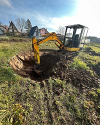 Mini bager- kopanje bazena za patkice